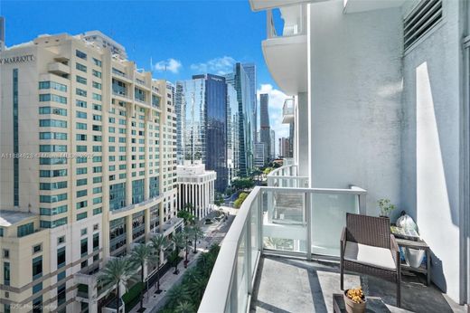 Kamienica w Miami, Miami-Dade County