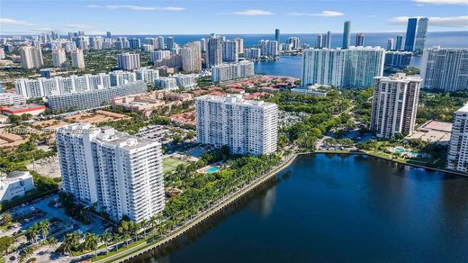 Residential complexes in Aventura, Miami-Dade