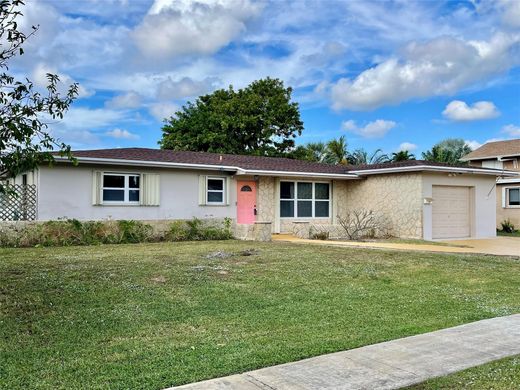 Villa in Pembroke Pines, Broward County