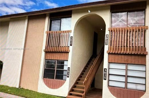 Edificio en Coral Springs, Broward County