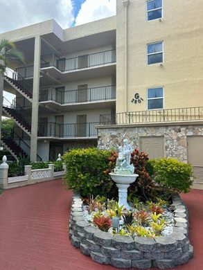 Complexes résidentiels à Lauderdale Lakes, Comté de Broward