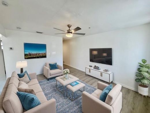 Residential complexes in Hollywood, Broward County