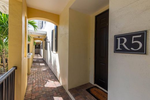 ウェストパームビーチ, Palm Beach Countyのアパートメント・コンプレックス