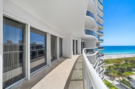 Residential complexes in Bal Harbour, Miami-Dade