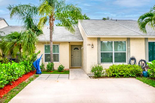 Townhouse in Jupiter, Palm Beach