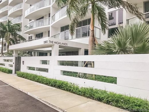 Kamienica w North Miami Beach, Miami-Dade County