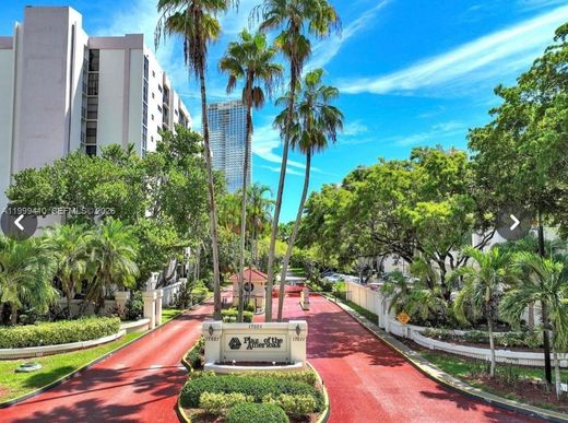 Wohnkomplexe in Sunny Isles Beach, Miami-Dade County