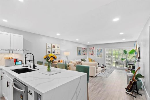 Residential complexes in Miami, Miami-Dade
