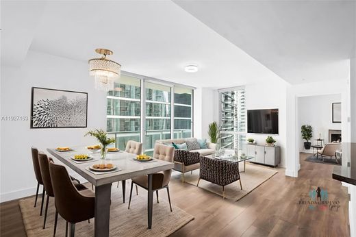 Kamienica w Miami, Miami-Dade County