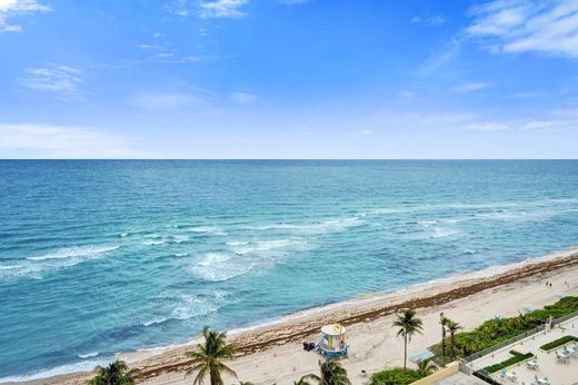Residential complexes in Hollywood, Broward County