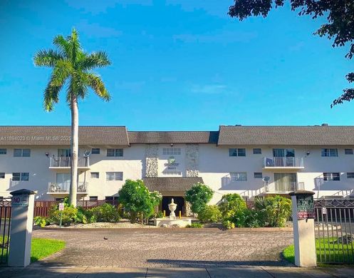مجمع شقق ﻓﻲ ميامي، فلوريدا, Miami-Dade County