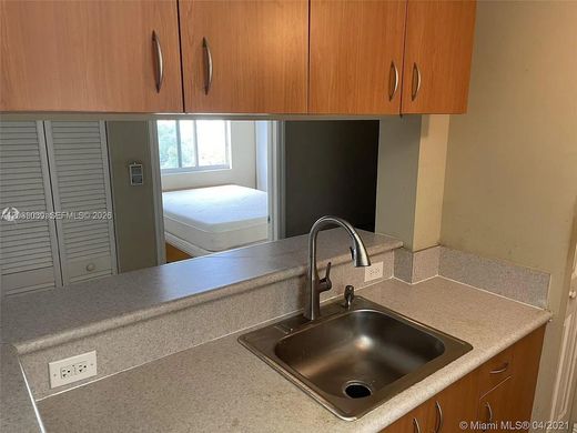 Residential complexes in Miami, Miami-Dade