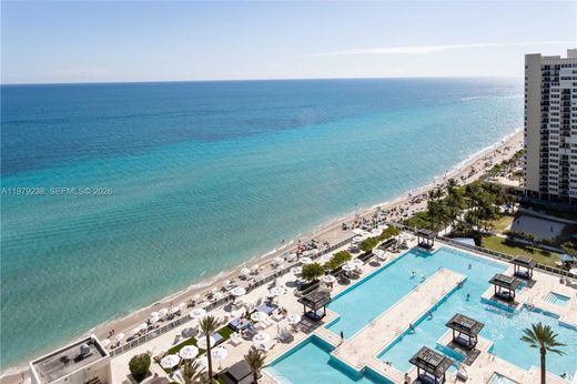 Residential complexes in Hallandale, Broward County