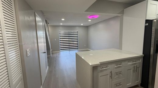 Residential complexes in Virginia Gardens, Miami-Dade