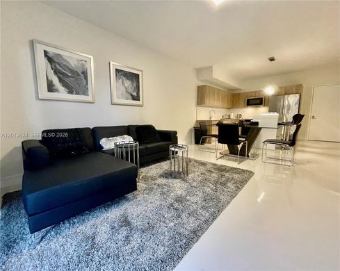Kamienica w Aventura, Miami-Dade County