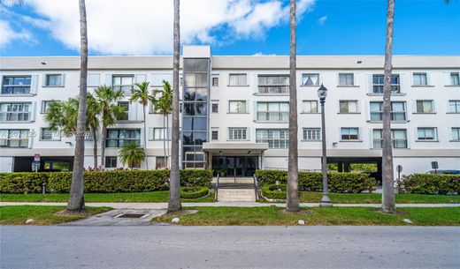 Komplex apartman Key Biscayne, Miami-Dade County