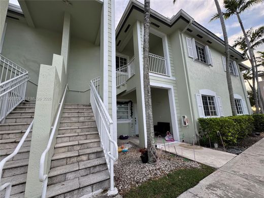 Residential complexes in Homestead, Miami-Dade