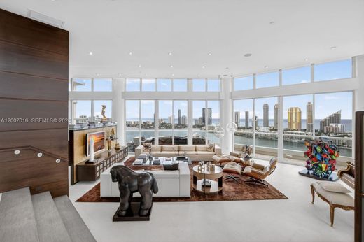 Residential complexes in Aventura, Miami-Dade