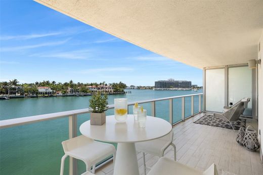 Complexes résidentiels à Miami Beach, Comté de Miami-Dade