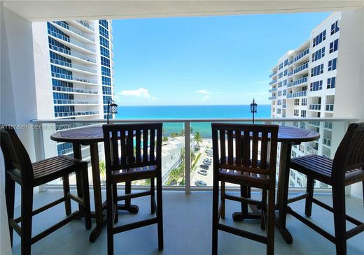 Residential complexes in Hollywood, Broward County