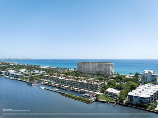 Residential complexes in Hillsboro Beach, Broward County