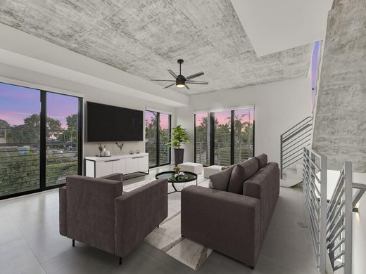 Townhouse in Fort Lauderdale, Broward County