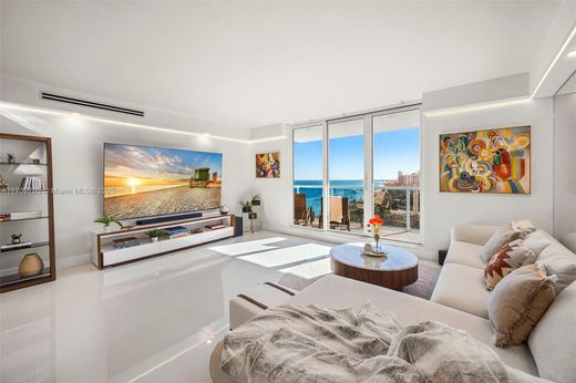 Residential complexes in Miami Beach, Miami-Dade