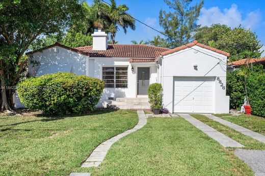 Villa in Surfside, Miami-Dade
