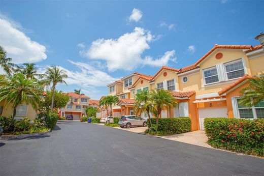 Townhouse in Deerfield Beach, Broward County