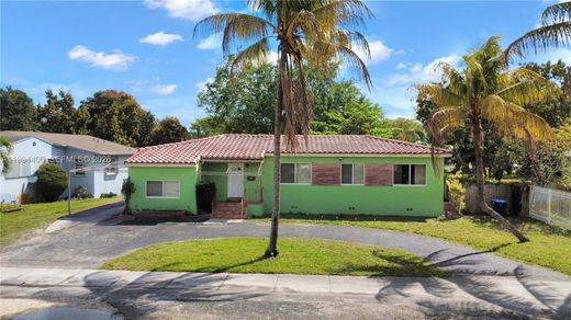 Villa in North Miami, Miami-Dade
