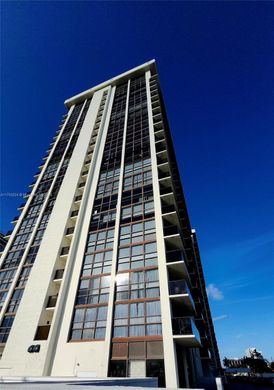 マイアミ, Miami-Dade Countyのアパートメント・コンプレックス