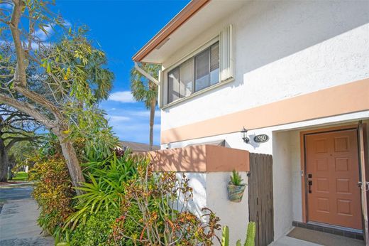 Townhouse in Davie, Broward County