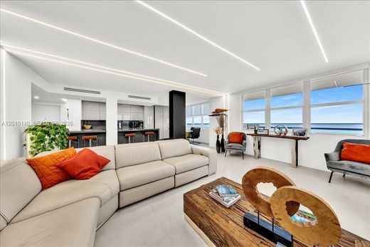 Residential complexes in Hillsboro Beach, Broward County