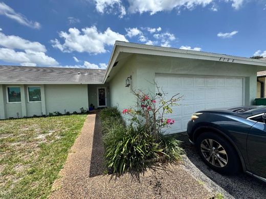 Villa in Lauderhill, Broward County