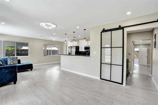 Villa in Lauderhill, Broward County
