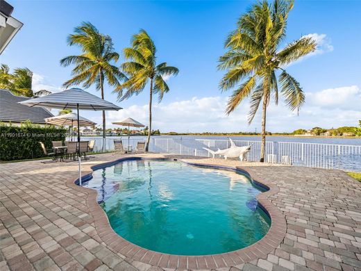 Villa in Weston, Broward County