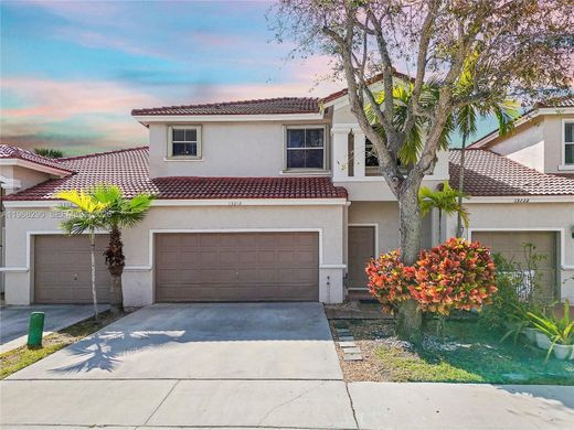 Dom miejski w Pembroke Pines, Broward County