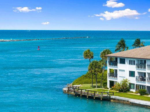 Residential complexes in Fort Pierce, Saint Lucie County