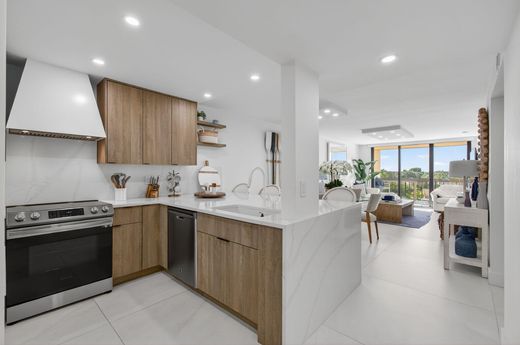 Residential complexes in Delray Beach, Palm Beach