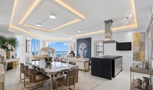 Residential complexes in Sunny Isles Beach, Miami-Dade