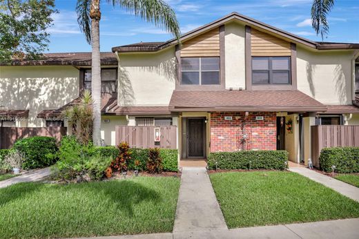 Townhouse in Coconut Creek, Broward County