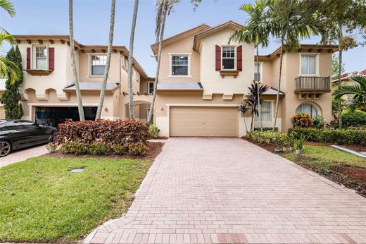 Townhouse in Coral Springs, Broward County