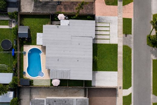 Villa in Miami, Miami-Dade