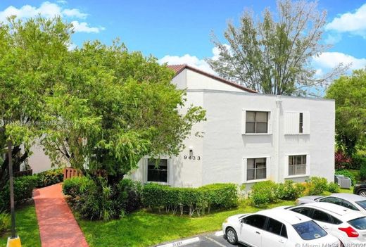 Residential complexes in Miami, Miami-Dade