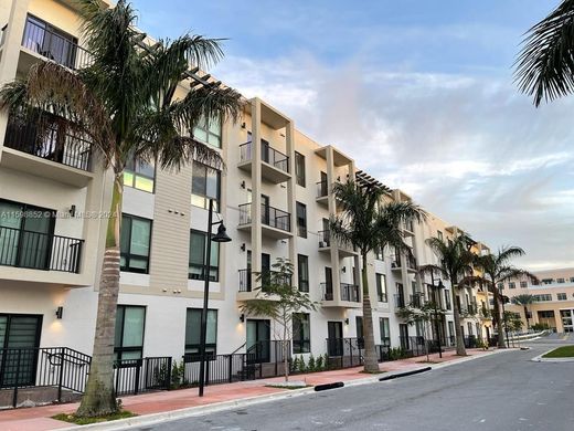 Complexes résidentiels à Doral, Comté de Miami-Dade