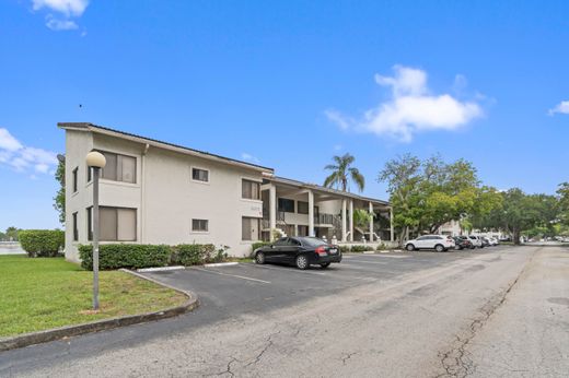 Complexos residenciais - Oakland Park, Broward County