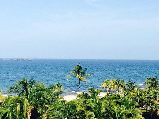 Жилой комплекс, Bal Harbour, Miami-Dade County