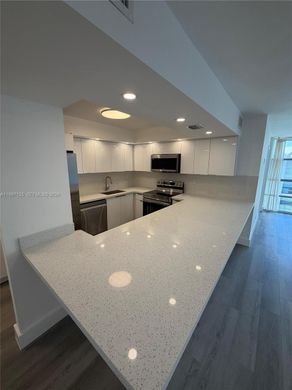 Wohnkomplexe in Hallandale Beach, Broward County