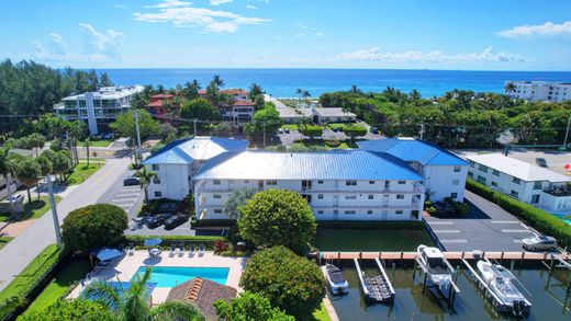 Residential complexes in Delray Beach, Palm Beach