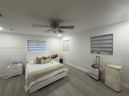 Wohnkomplexe in Hialeah, Miami-Dade County